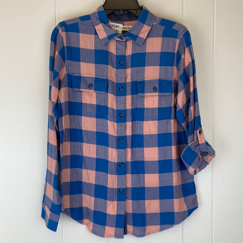 Magellan LS Campfire Shirt. Blue and pink. Lightweight NWT Long or 3/4 sleeves.